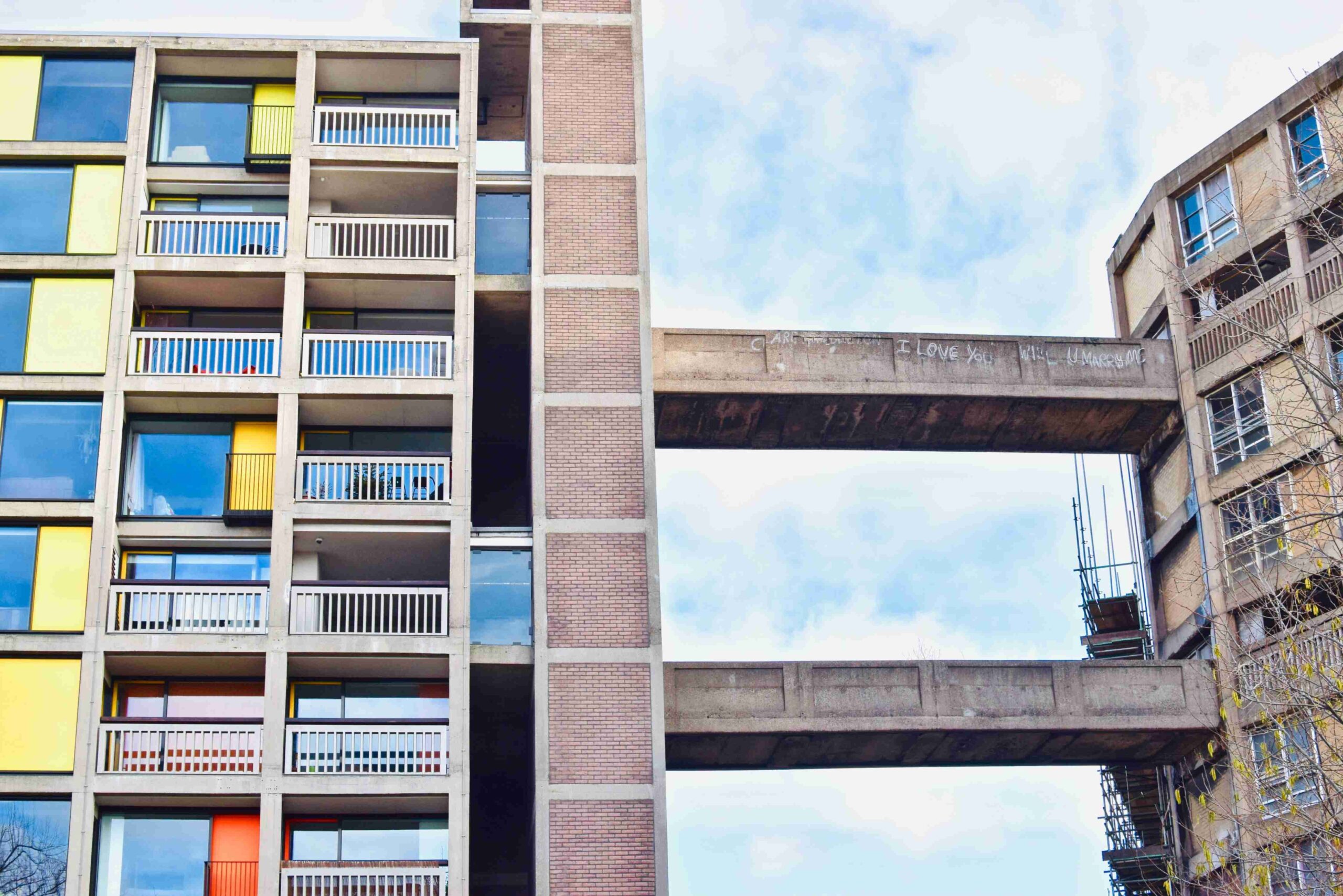 An image of Park Hill Flats in Sheffield, showing the iconic walkways, taken by Benjamin Elliot on Unsplash